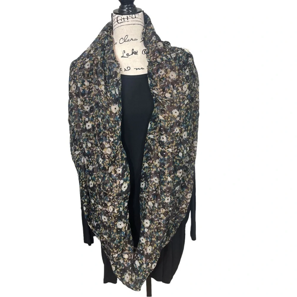 Urban Outfitters Pins & Needles Crochet Infinity Reversible Scarf